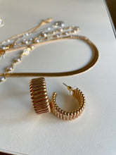 Load image into Gallery viewer, Laney Earrings
