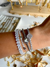 Load image into Gallery viewer, Love in the details bracelet
