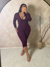 Load image into Gallery viewer, Merlot muse capris set

