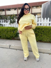 Load image into Gallery viewer, Cloudknit lounger yellow
