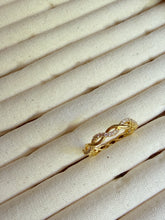Load image into Gallery viewer, Gemstone Tangle
