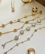 Load image into Gallery viewer, Iris bracelet
