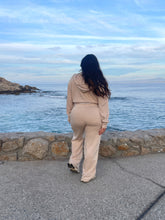 Load image into Gallery viewer, Soft like butter joggers
