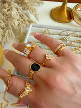 Load image into Gallery viewer, Lexy clover ring
