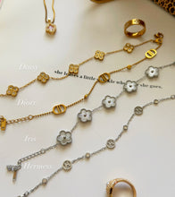 Load image into Gallery viewer, Iris bracelet
