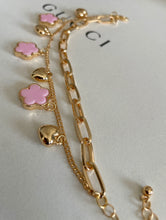 Load image into Gallery viewer, Rosy charm bracelet
