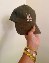 Load image into Gallery viewer, Suede LA hat olive
