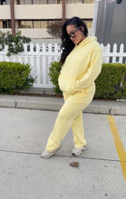 Load image into Gallery viewer, Cloudknit lounger yellow
